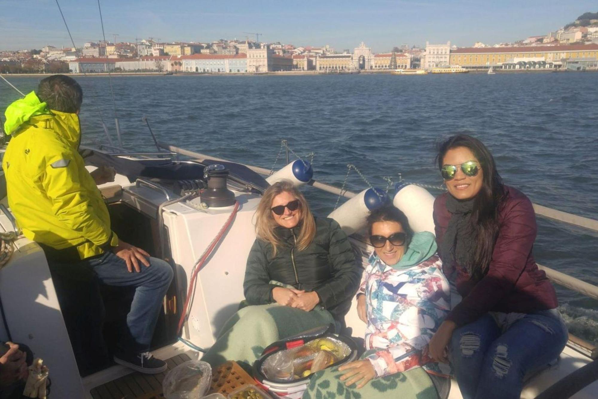 Be Local - Sleep Aboard The Santa Maria Sailing Boat In Lisbon Apartment Екстериор снимка