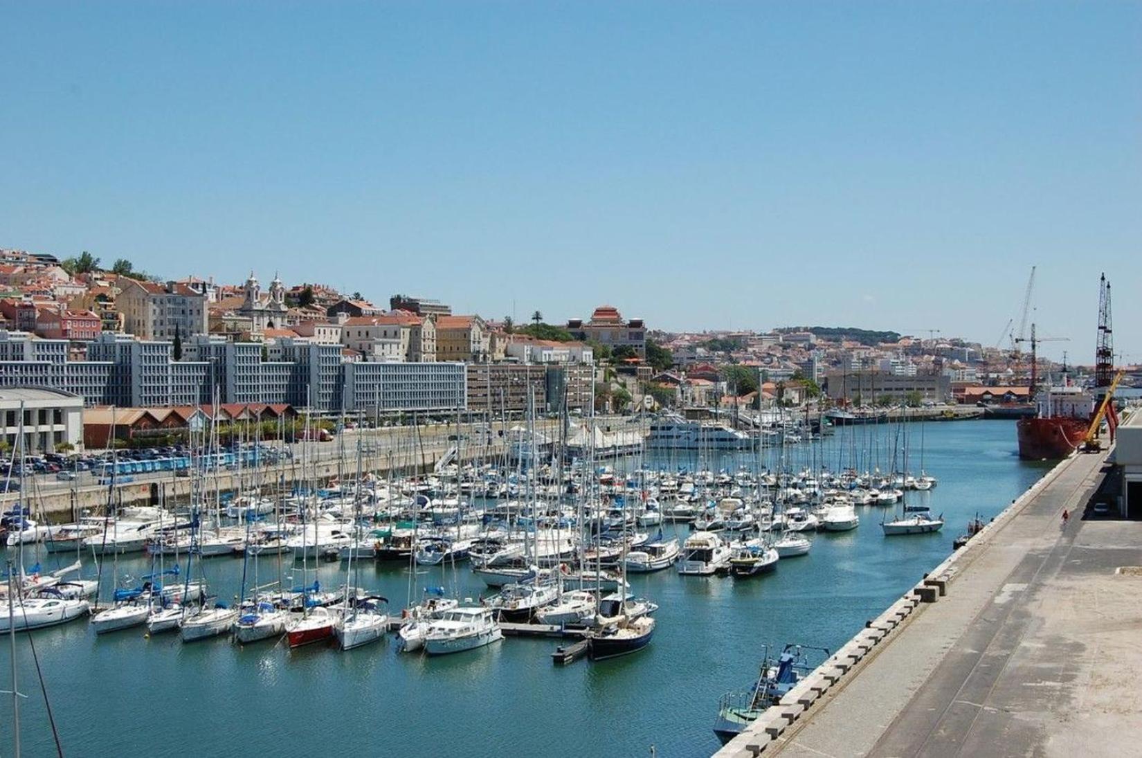 Be Local - Sleep Aboard The Santa Maria Sailing Boat In Lisbon Apartment Екстериор снимка